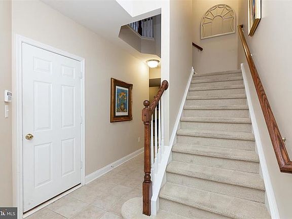 3rd image of 3178 Woods Edge Dr