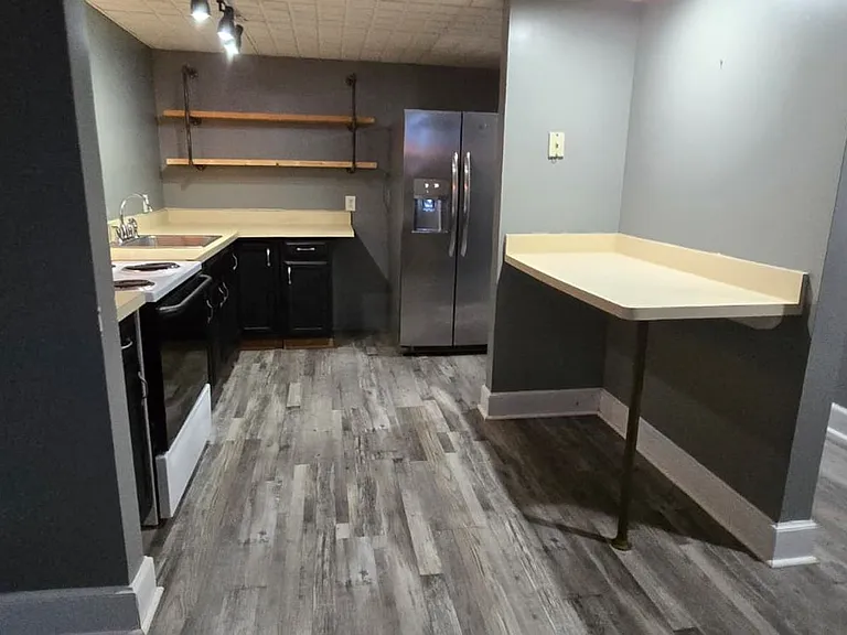 69 Trinity Pl — Photo 4