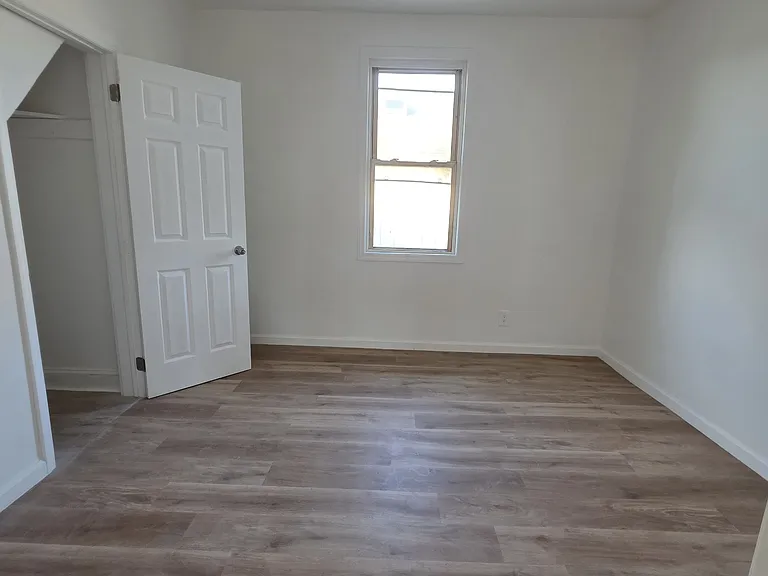 154 Weed Ave #2R — Photo 16