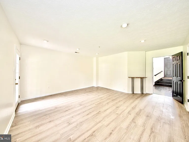 130 Spencer Cir — Photo 31