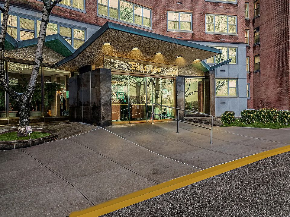 1st image of 6120 Grand Central Pkwy APT A1507