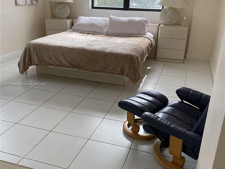 10185 Collins Ave #319 — Photo 13