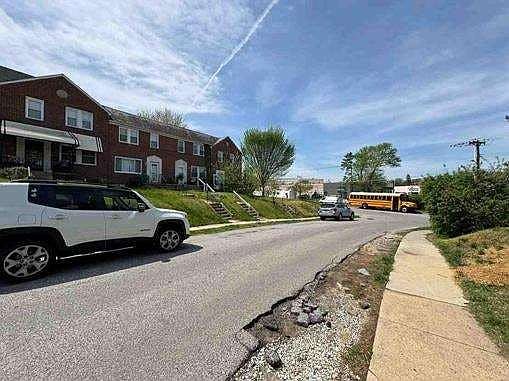 4th image of 844 Braeside Rd