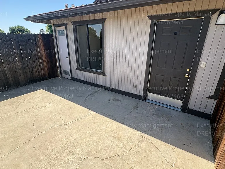 2812 N Half Moon Dr — Photo 6