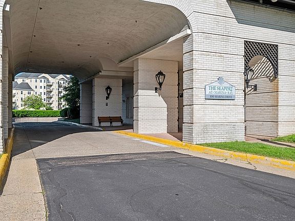 4th image of 100 Marina Dr APT 315
