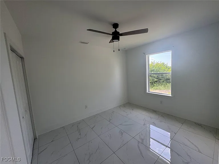 727 Gordon Ave S — Photo 5
