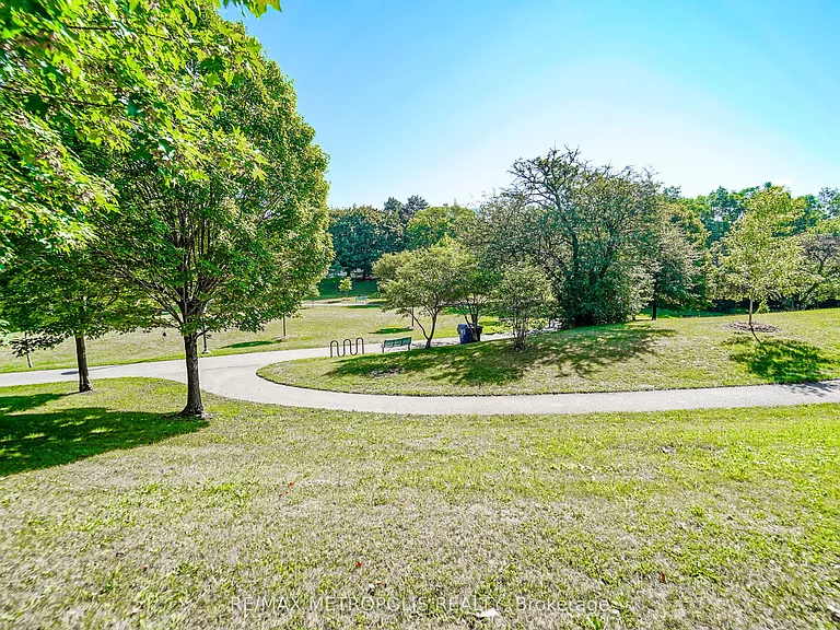 3 Rean Dr #Townhouse 13 — Photo 44