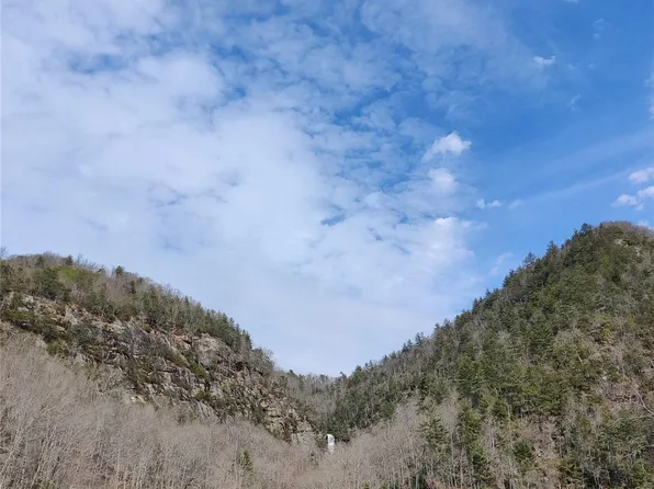 1 Nc 281/canada Hwy, Tuckasegee, NC 28783