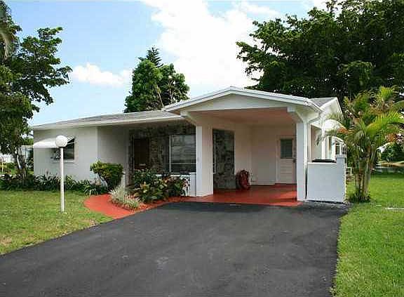 4th image of 5120 NW 43rd Ct
