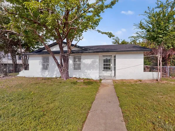 301 Stoneport Dr, Dallas, TX 75217