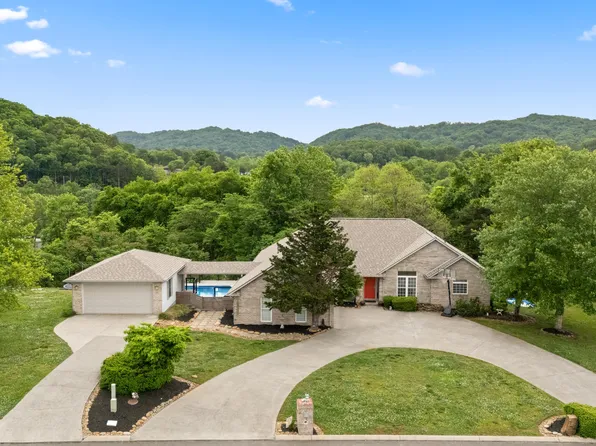 111 Tradewind St, Clinton, TN 37716