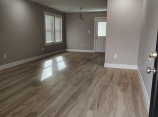 837 SE Hackberry Dr, Topeka, KS 66607