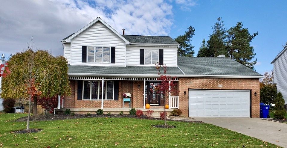 1st image of 29 Camelot Dr