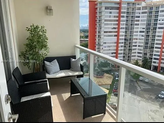 1301 NE Miami Gardens Dr #1111W — Photo 3