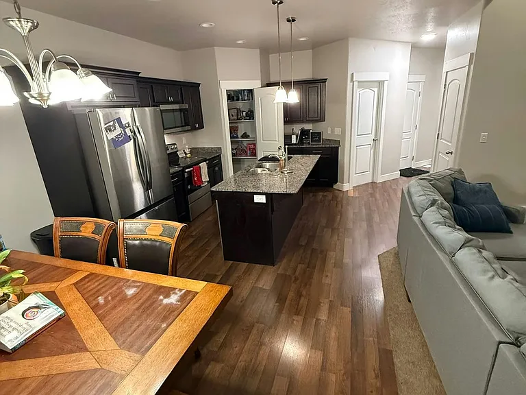 1990 N 3830 W — Photo 2