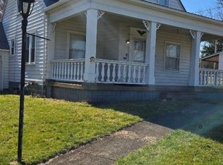 121 Rockdale Rd, Follansbee, WV 26037