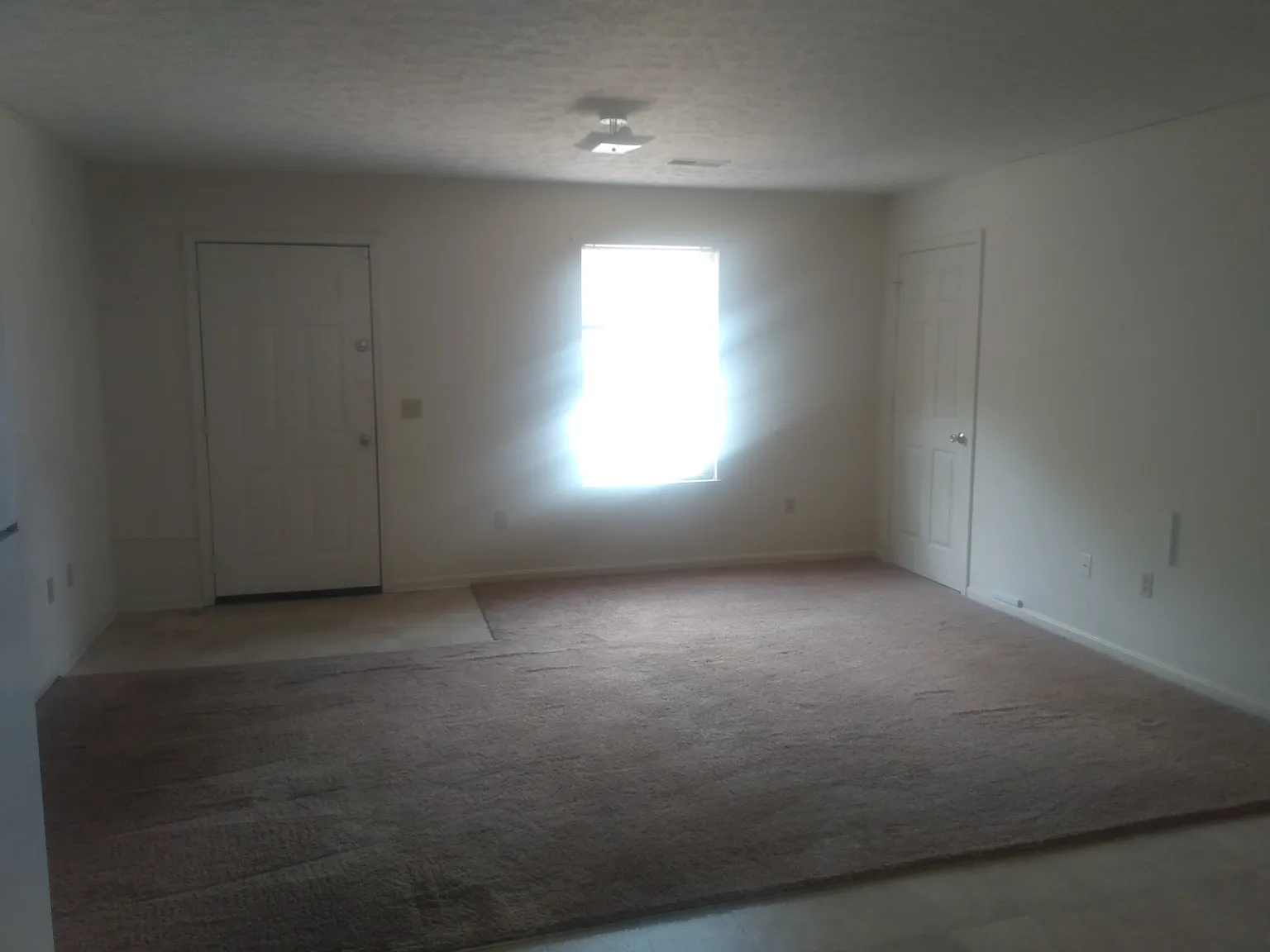 2 bed, 900 sqft, $1,000 — Photo 3