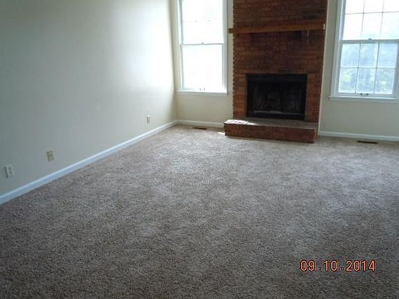 2nd image of 744 W Creek Dr