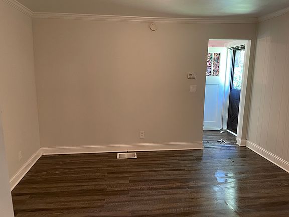 5th image of 8521 Betty Lee Ave