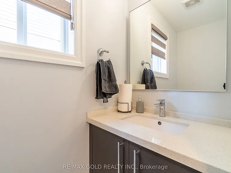 2591 Sheffield Blvd — Photo 17