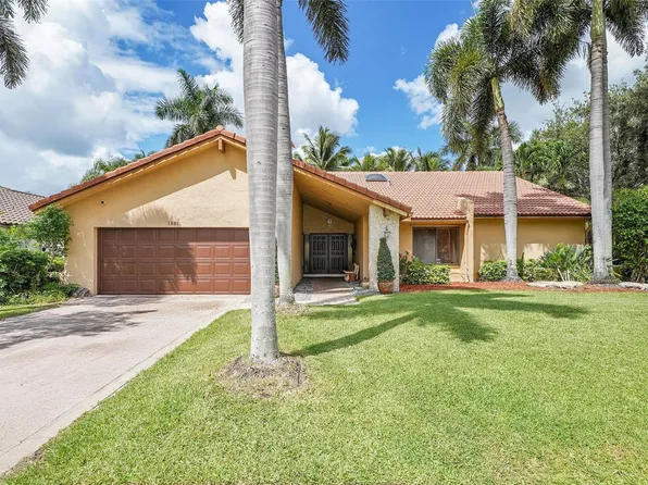 1581 NW 100th Way, Plantation, FL 33322