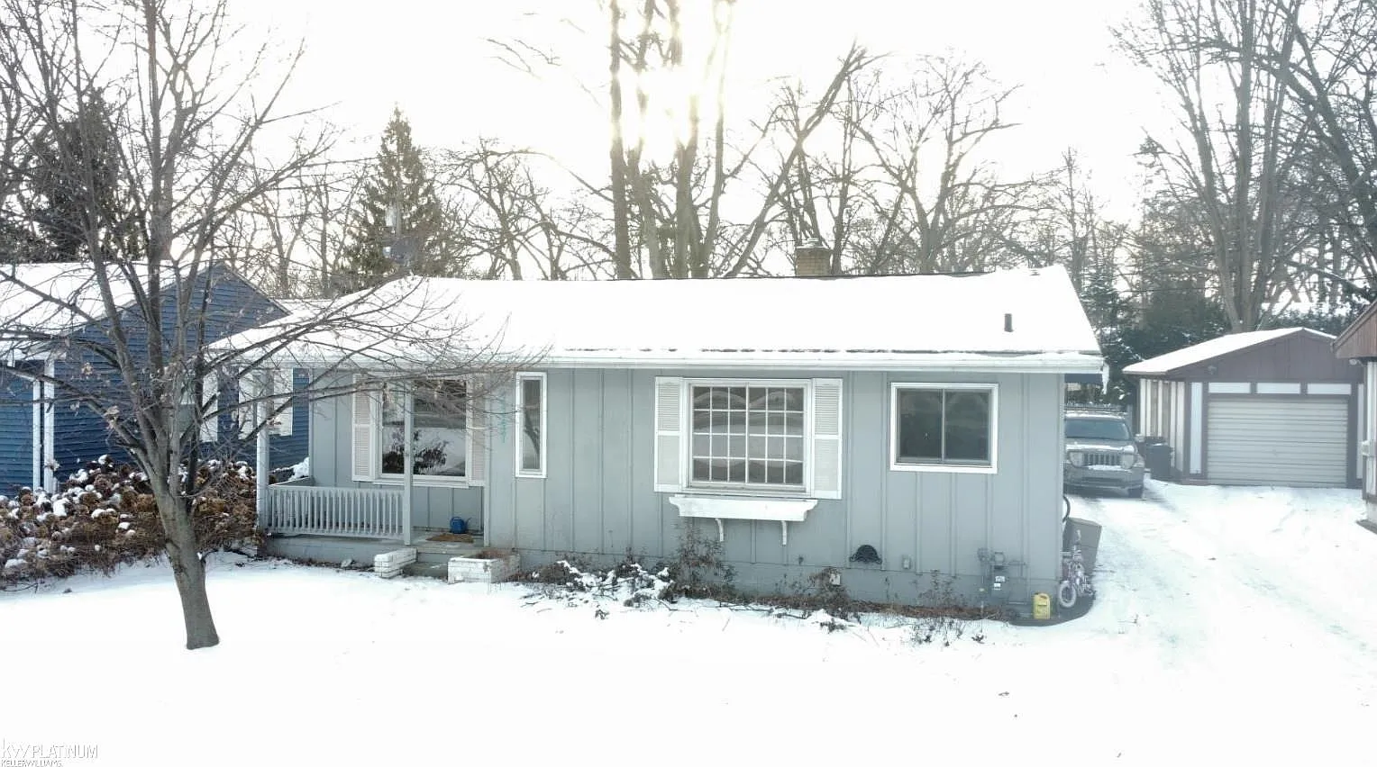 3347 Pine Grove Ave photo 1
