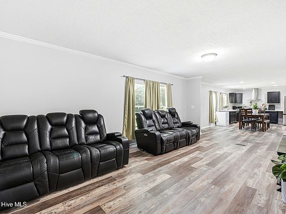 5th image of 214 Ola Belle Road