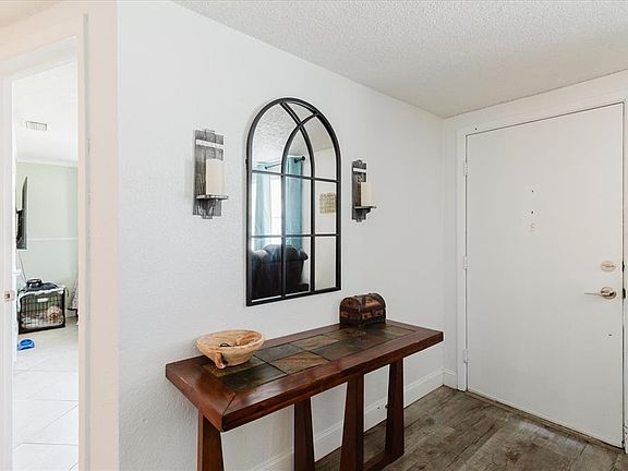 5th image of 9803 Richwood Ln