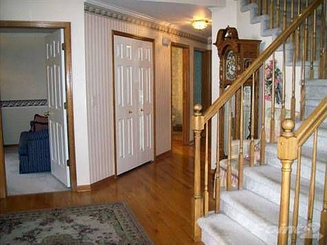 3rd image of 43594 Trillium Dr