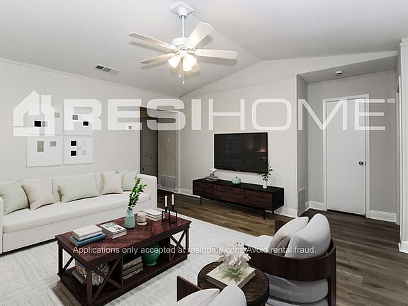 4th image of 6517 Wooddale Dr