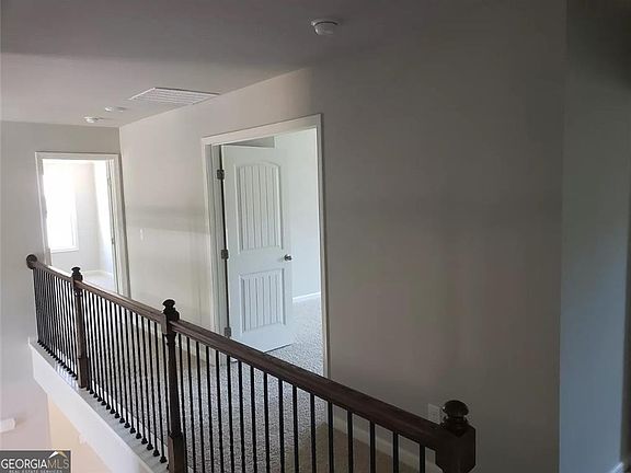 4th image of 2033 Hamilton Lake Pkwy