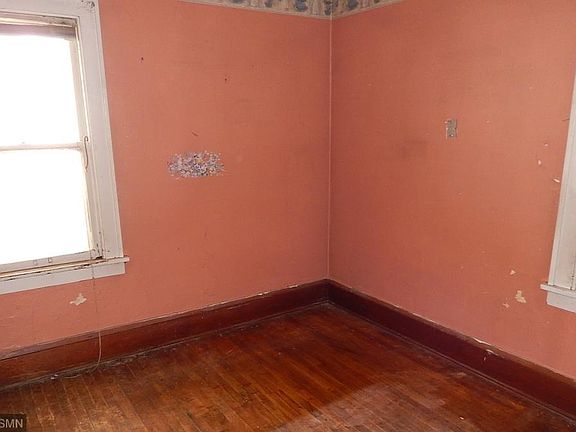 5th image of 1055 Fremont Ave