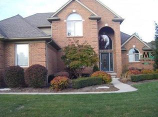 54309 Preston Pnes, Update, MI 48315