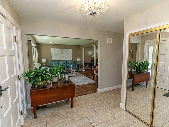 4th image of 4160 Pine Hill Ct