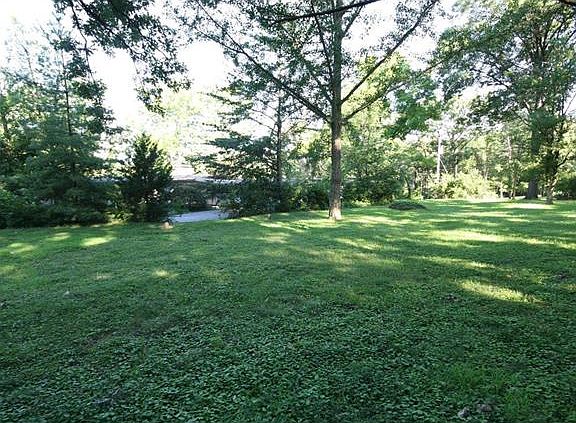 5th image of 520 Taylor Young Dr