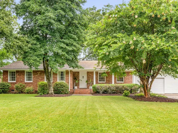 1768 Dartmoor Cir, Charleston, SC 29407