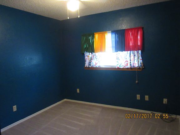 5th image of 814 Robin Ln