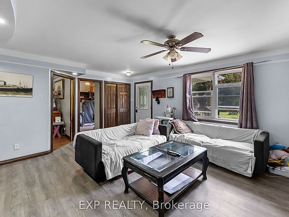 5th image of 2073 Main St S