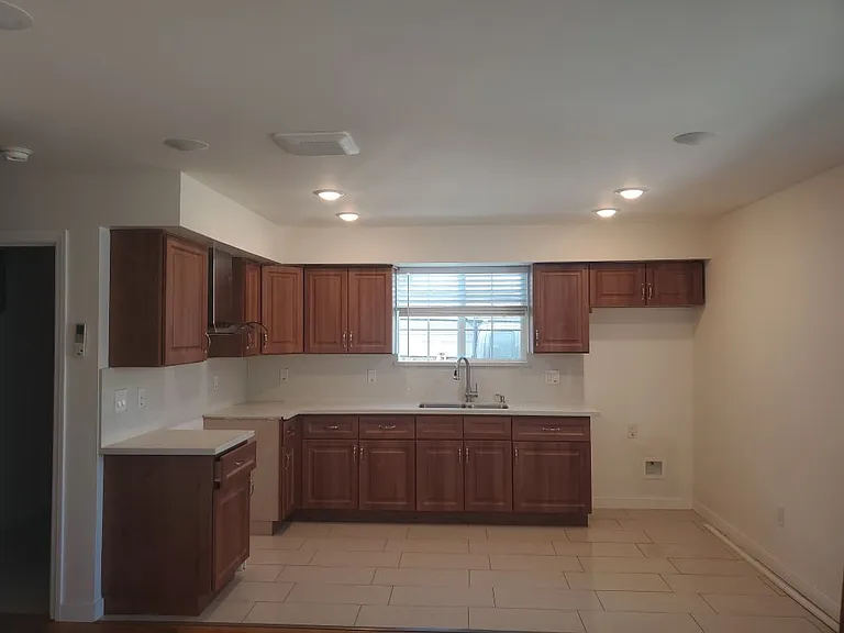 1073 E 70th Way #A — Photo 2