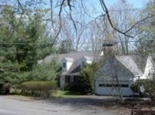 1 Taylor Ln, Troy, NY 12180