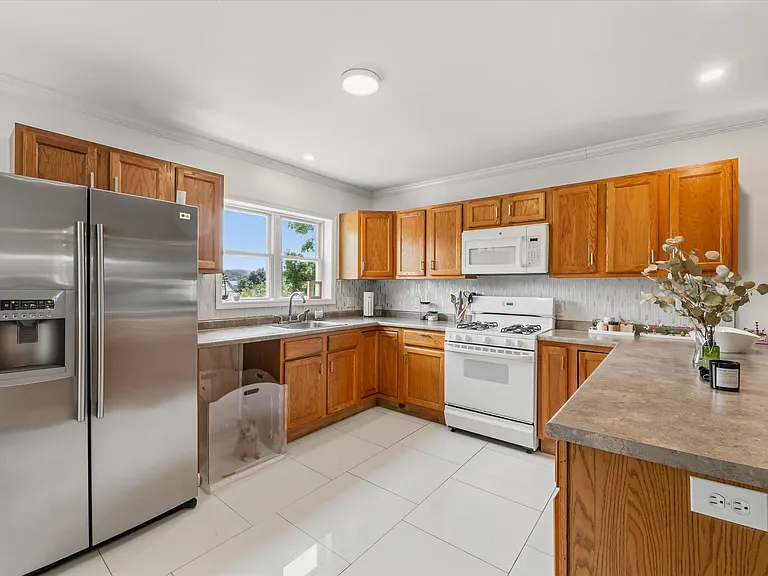 22 Chappelle St #3 — Photo 22