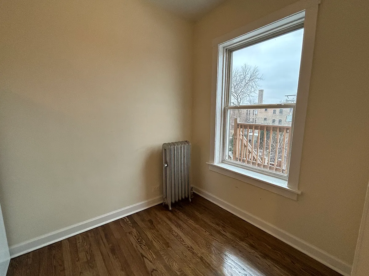 Building Photo - 2712 N Milwaukee Ave #217