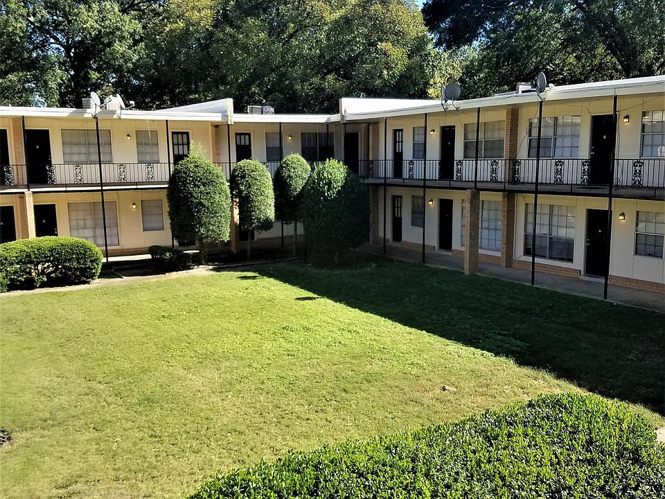 Courtyard View