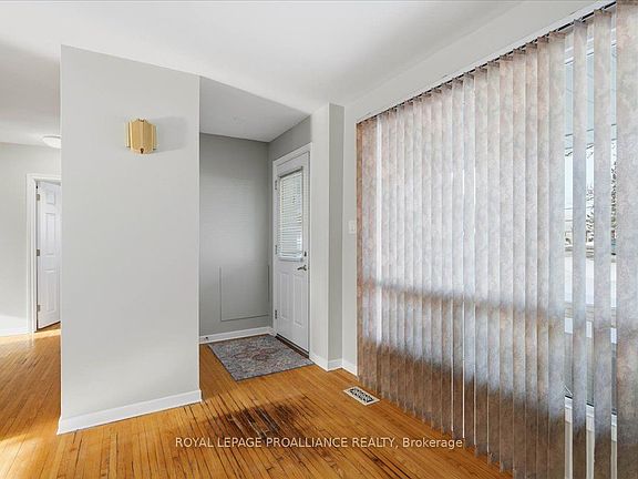 4th image of 127 Aikins Rd