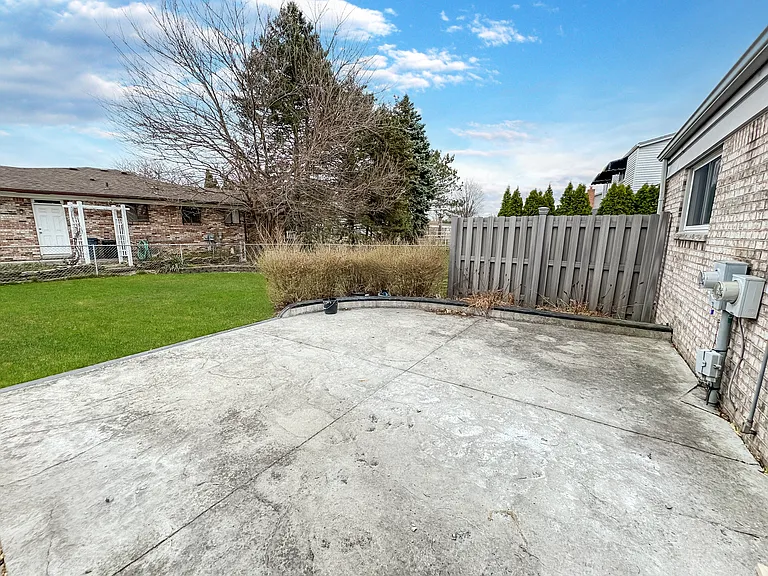 3007 Warrington Dr — Photo 7