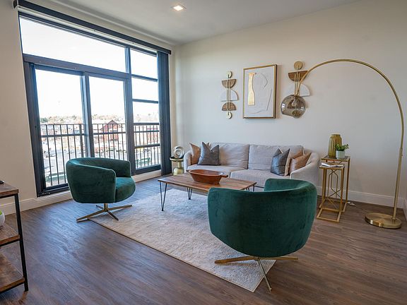 3rd image of 136 Essex St #206