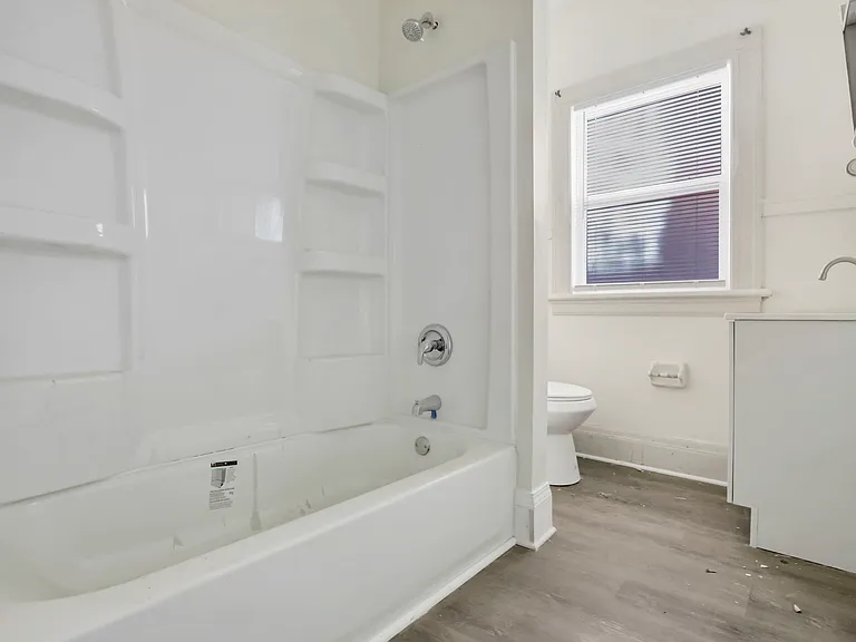 58 Winner Ave — Photo 10