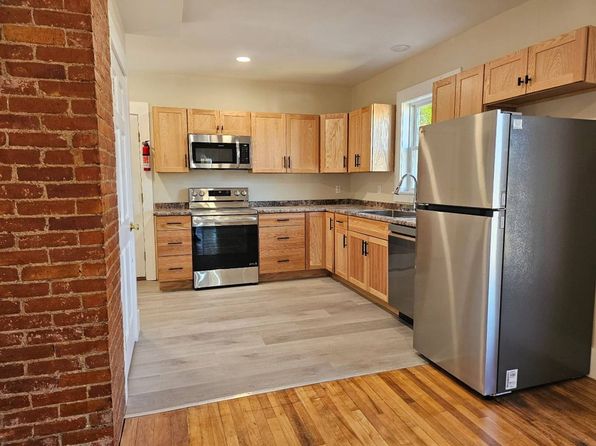 158 3rd St #2