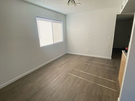 5th image of 225 Camp Ln