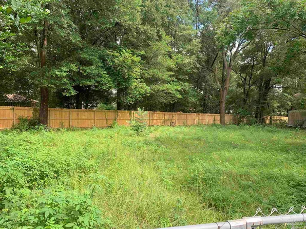 900 Sunshine Ln, Pensacola, FL 32514